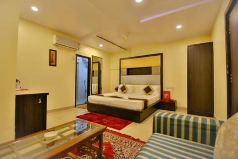 Hotel Tip Top Plaza Hotel in Jaipur