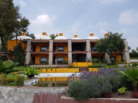 Hacienda la Skondida Hotel in Hidalgo, Mexico