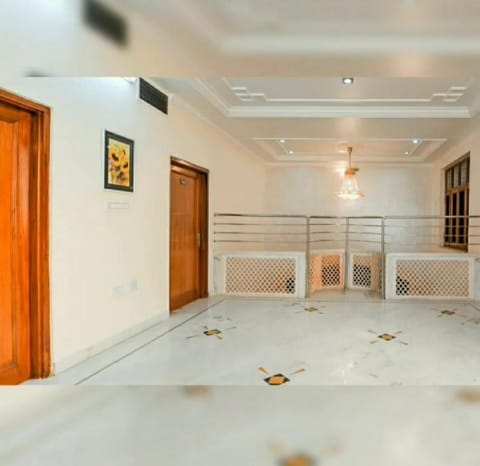 Cool green guest house with all basic amenities Vacation rental in Jaipur