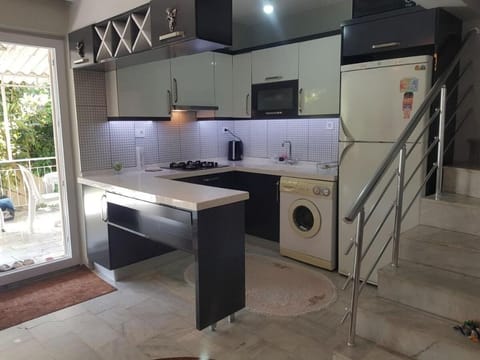 Kuşadası Sahil Sitelerinde kiralık triplex 3+1 Villa in Aydın Province