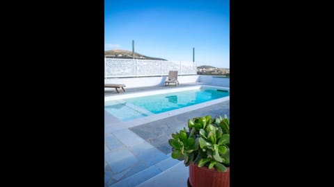 Villa for 6 guests with private pool In Agia Irini - walking distance to beach Villa in Paros, Greece
