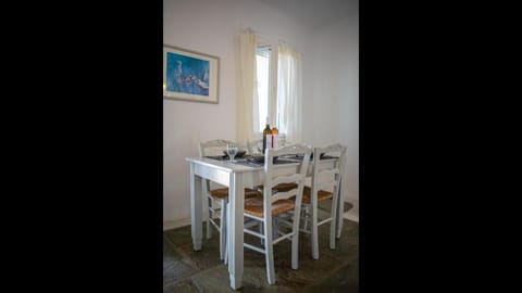 Villa 78 m2 in Agia Irini, 350 meter to the beach for 4 guests with pool access Apartment in Paros, Greece