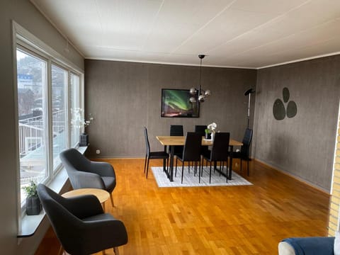 Big central house, free parking, wifi, 3 bedrooms Vacation rental in Nordland, Norway