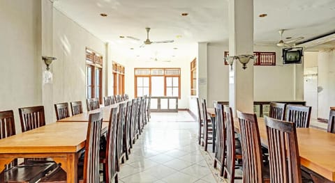 OYO Collection O 91125 Puri Dewa Bharata Hotel in Kuta Selatan