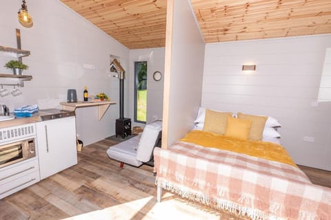 Sunset Cabins - Studio Pod-Sleeps 3-TJSSSC Vacation rental in Braunton