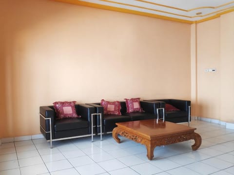 OYO 91112 Tara Kost Hotel in Kuta