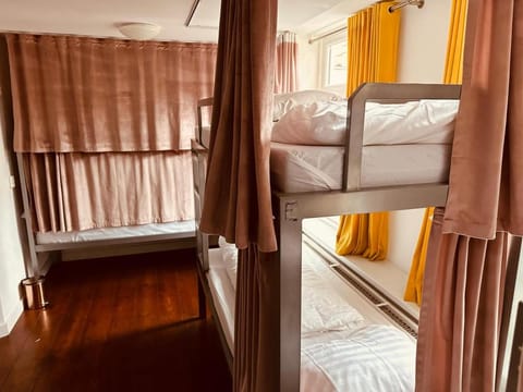 Room Mate Hostel Amsterdam Zaandam Hostel in Zaandam