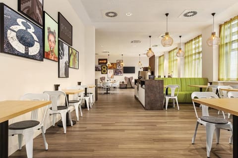 Super 8 by Wyndham Koblenz Hotel in Koblenz