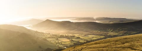 Become Wild, Edale Hotel in Edale