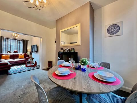 Johnson House - Contractors or Family Holidays Vacation rental in Cleethorpes