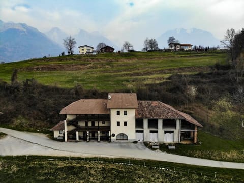 Appartamento immerso nella natura con parcheggio - Genziana Bed and Breakfast in Belluno
