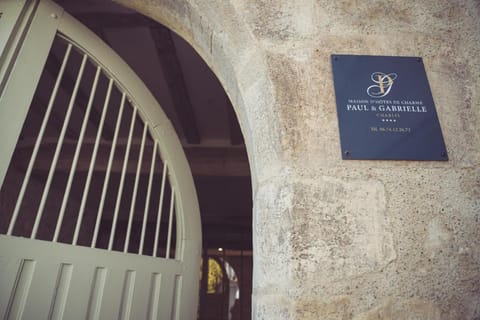 Maison Paul & Gabrielle Apartment in Chablis