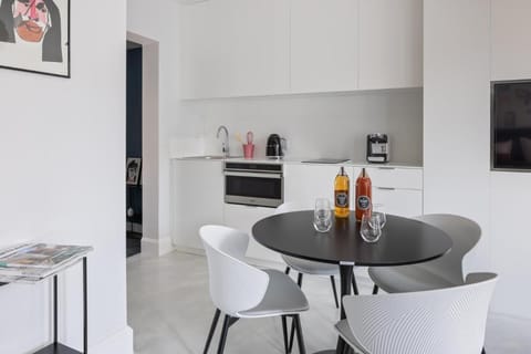 Break & Brut Apartment in Île-de-France