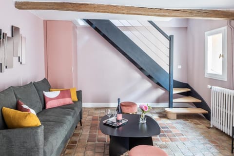 Break & Brut Apartment in Île-de-France