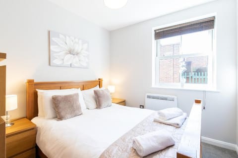 Velvet 2-bedroom apartment, Brewery Road, Hoddesdon Apartment in East Hertfordshire District