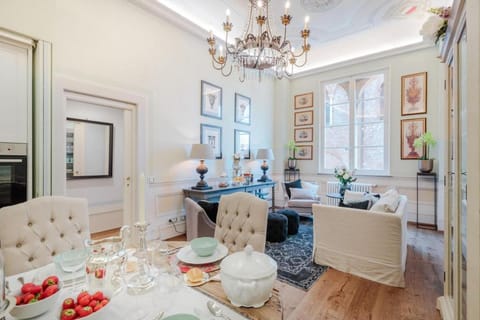 The Medieval Penthouse | 5 Bedrooms Apartment in Capannori