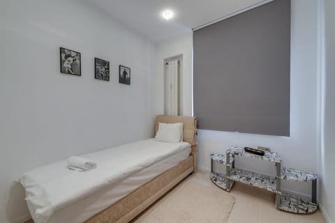 Top Centre Apartment next to "Vitosha Boulevard" Apartment in Sofia