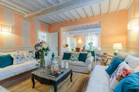 Casolare Dei Colli in Camaiore Apartment in Lucca