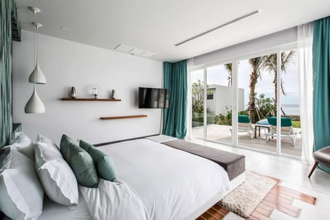 Beachfront Luxury (Natai Beach) 5BR Villa-VVPHU4.2 Villa in Khok Kloi