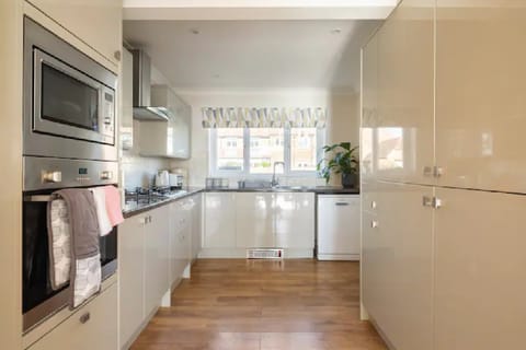 Abingdon House - 4 BR on the Marina Vacation rental in South Oxfordshire District