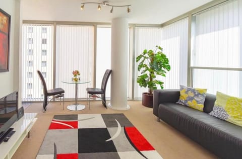 Manhattan Apartment - City Centre - Free Parking Apartment in Milton Keynes