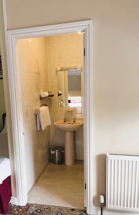 The Tontine Hotel & Bar Hotel in Tontine Hill