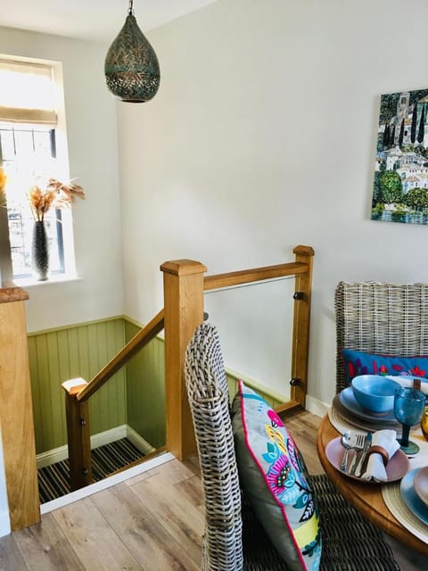 The Art Attic a Stylish Boutique Apartment Apartment in Wales