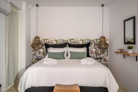 Talise I Modern & Luxury Suite just 2 minutes from the beach Apartment in Stalida