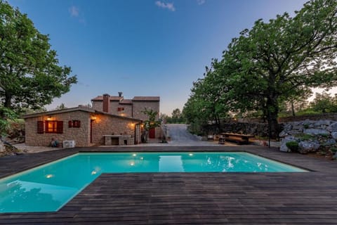 Villa Stone House Magarac ZadarVillas Apartment in Seline