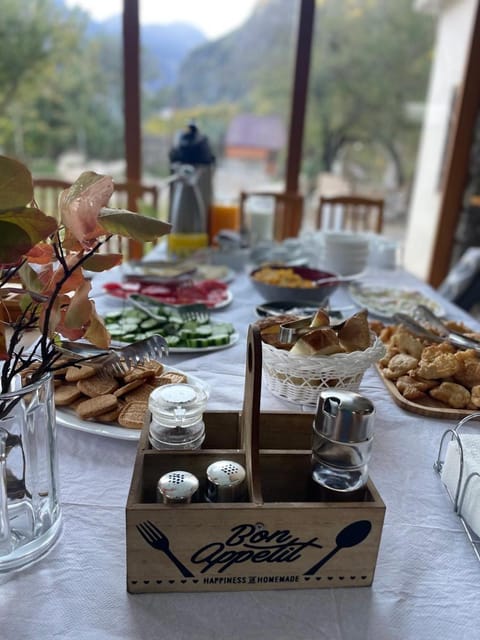 Petriti theth Bed and Breakfast in Montenegro