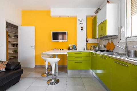Bergonzoni Modern Apartment by Wonderful Italy Apartment in Bologna
