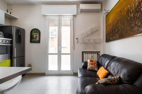 Bergonzoni Modern Apartment by Wonderful Italy Apartment in Bologna