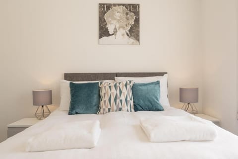 Highfield House - 1 Bed-Sleeps 2-TJS20HH Apartment in Ilfracombe