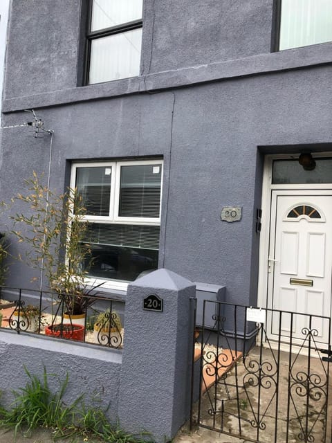 Highfield House - 1 Bed-Sleeps 2-TJS20HH Apartment in Ilfracombe