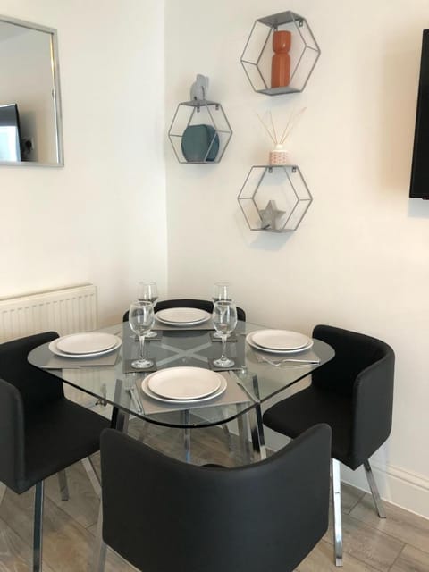 Highfield House - 1 Bed-Sleeps 2-TJS20HH Apartment in Ilfracombe