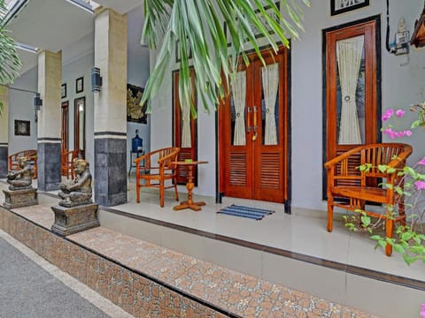 OYO 91326 Two Mades Guest House Hotel in Denpasar
