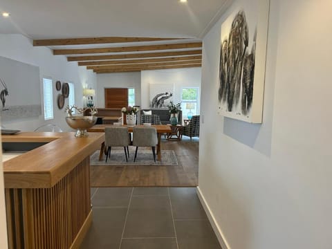 Mirabelle Guesthouse Bed and Breakfast in Franschhoek