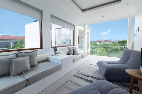 Cosy and Luxurious Villa Sentosa Seminyak Villa in Kuta