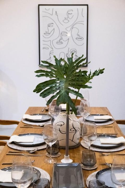 Cosy and Luxurious Villa Sentosa Seminyak Villa in Kuta