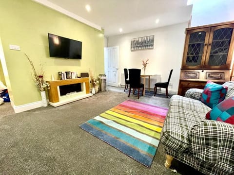 Executive Apartment in Central location & parking* Apartment in Plymouth