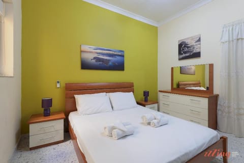 Seafront 2 Bedroom Apartment overlooking Bay Apartment in Malta