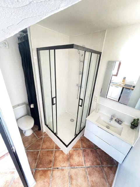 Séjour au coeur de ville avec jacuzzi et piscine Vacation rental in Lorgues