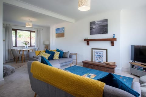 Avoca - 3 Bedroom Holiday Home - Llangennith Country House in Wales