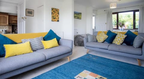 Avoca - 3 Bedroom Holiday Home - Llangennith Country House in Wales