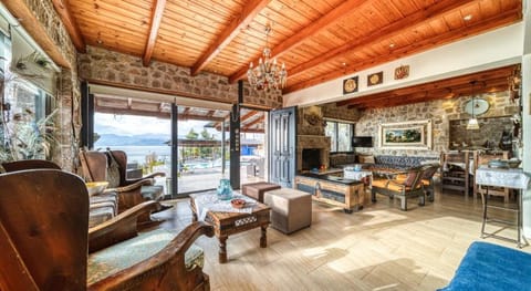 Magical View, Villa Asproneri, Kamena Vourla Villa in Euboea