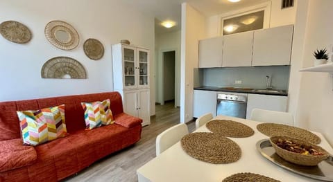 Fantastic Apartment with Garden in Residence with Pool - Great Location Apartment in Porto Santa Margherita