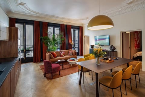Joro Living Apartment in Paris