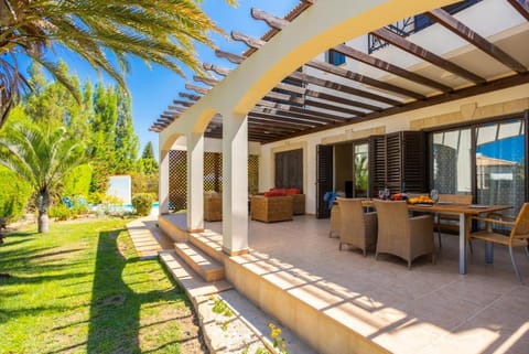 Villa Iliana Villa in Poli Crysochous