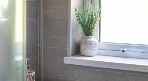 Fully Refurbished North Belfast Home  Vacation rental in Belfast