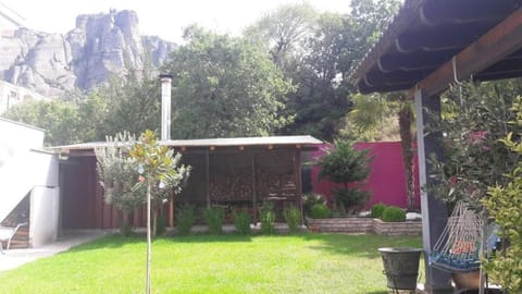 VASO'S GARDEN APARTMENTS 2 Vacation rental in Kalabaka